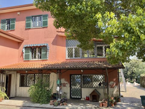 Via Colle Scarano, 79 - Velletri