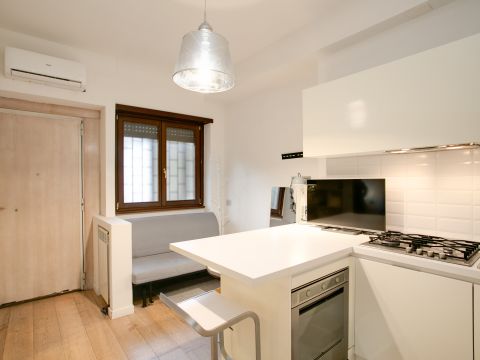 Via Salaria, 348 - Roma