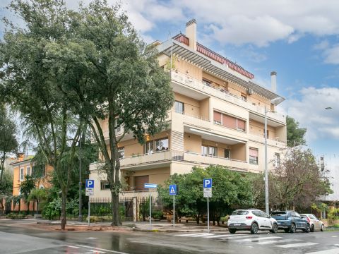 Via Salaria, 348 - Roma