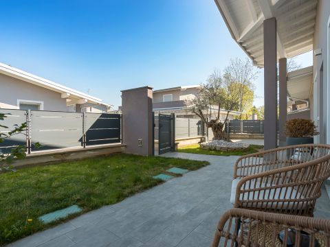 Via San Carlo, 13 - Cologno Al Serio