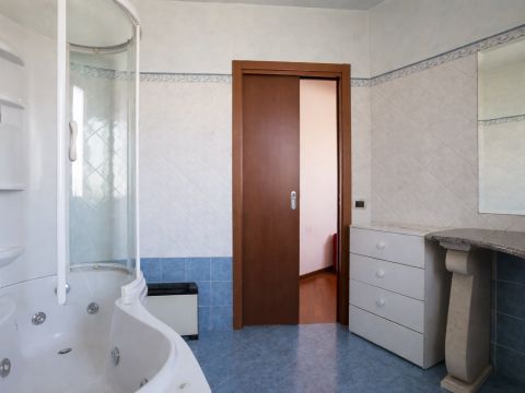 Via delle Industrie, 13 - Osio Sotto