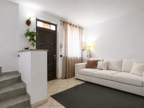 Via delle Industrie, 13 - Osio Sotto