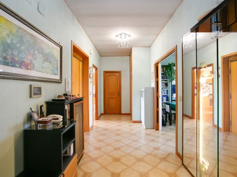 Via Roccabernarda, 48 - Roma