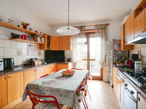 Via Roccabernarda, 48 - Roma