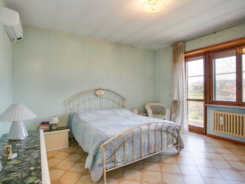 Via Roccabernarda, 48 - Roma