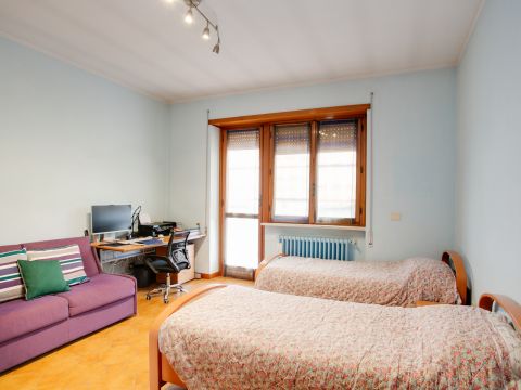 Via Roccabernarda, 48 - Roma