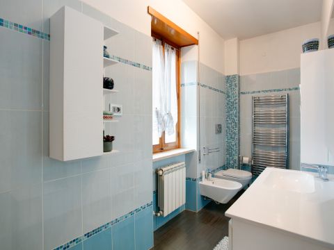 Via Roccabernarda, 48 - Roma