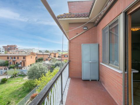 Via Roccabernarda, 48 - Roma