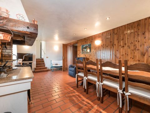 Via I. Nievo, 28 - Ponte San Nicolò