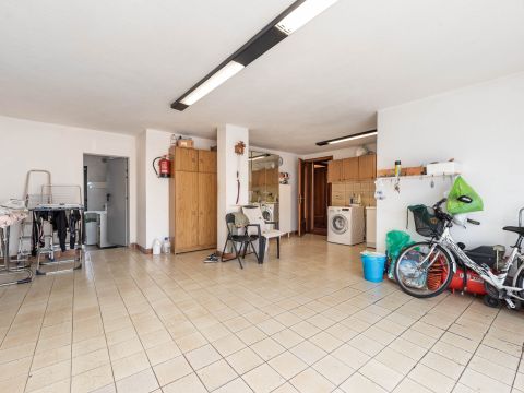 Via I. Nievo, 28 - Ponte San Nicolò