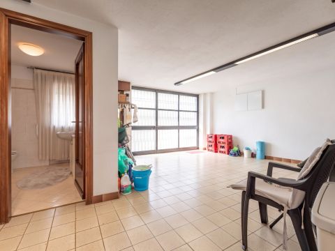 Via I. Nievo, 28 - Ponte San Nicolò