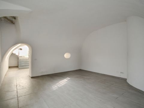 Via dei Quattro Cantoni, 9a - Roma