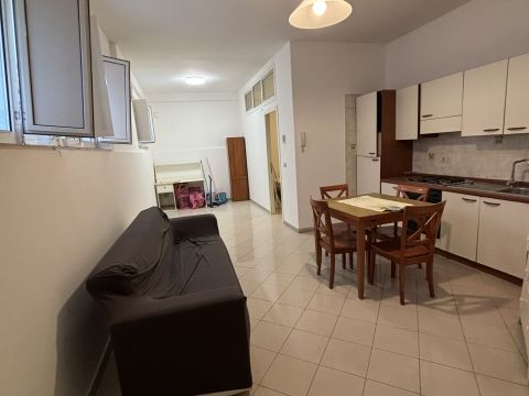 Via Renzo Rossi, 67 - Roma