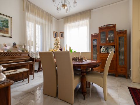 Via Aldo Barbaro, 30 - Catanzaro