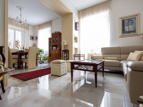 Via Aldo Barbaro, 30 - Catanzaro