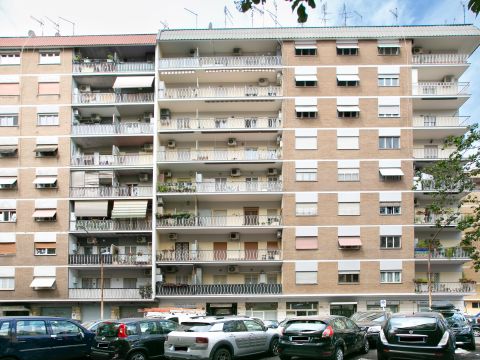 Via Olevano Romano, 228 - Roma