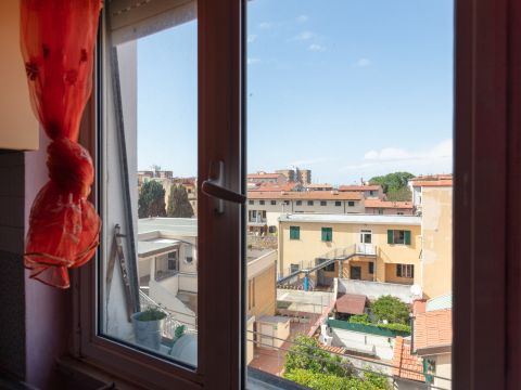 Via Jacopo Sgarallino, 46 - Livorno