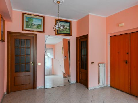 Via Giovanni Paolo Parisio, 10 - Catanzaro