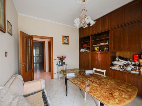 Via Giovanni Paolo Parisio, 10 - Catanzaro