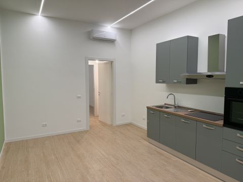 Via Giuseppe Candiani, 119 - Milano