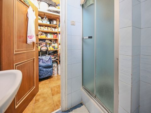 Via del Lagaccio, 12 - Genova