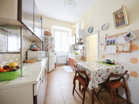 Via del Lagaccio, 12 - Genova