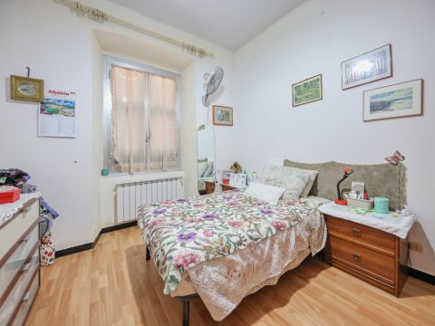 Via del Lagaccio, 12 - Genova