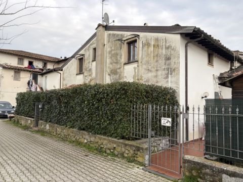 Via Oglio, 15 - Montemurlo