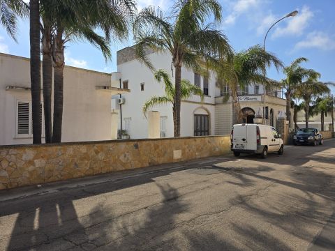 Via Santa Cesarea Terme, 72 - Minervino Di Lecce