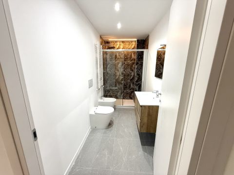 Via Roncaglia, 14 - Milano