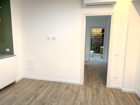 Via Roncaglia, 14 - Milano