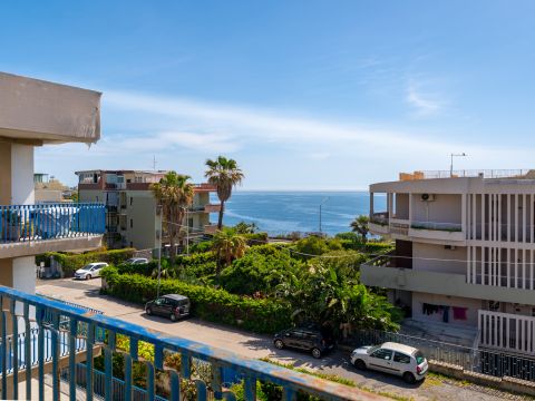 Via M. Rapisardi, 3 - Aci Castello