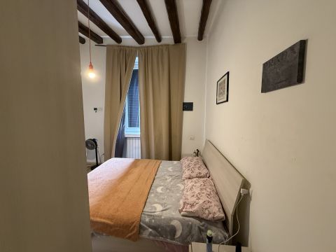 Via Bramante, 15 - Milano