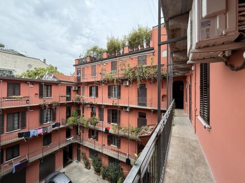 Via Bramante, 15 - Milano