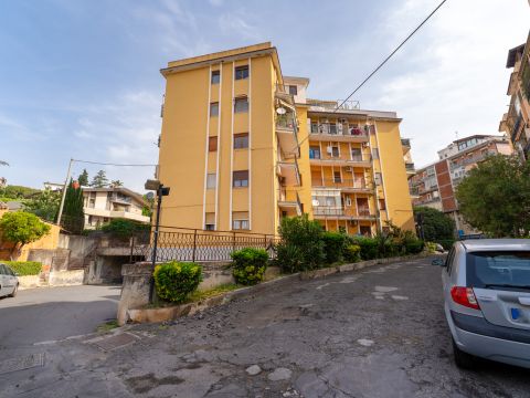 Via Fratelli Bandiera, 80 - Gravina Di Catania