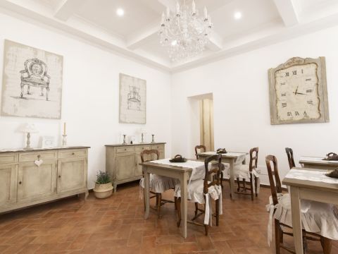 Vico Miracoli, 49 - Napoli