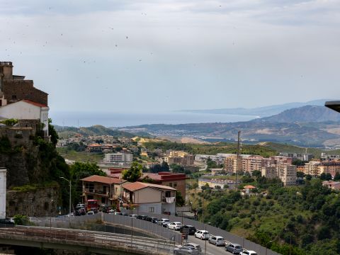 Largo Prigioni,12 Catanzaro, CZ, Italia - Catanzaro
