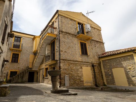 Largo Prigioni,12 Catanzaro, CZ, Italia - Catanzaro