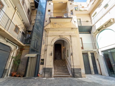 Via Vittorio Emanuele II, 108 - Catania