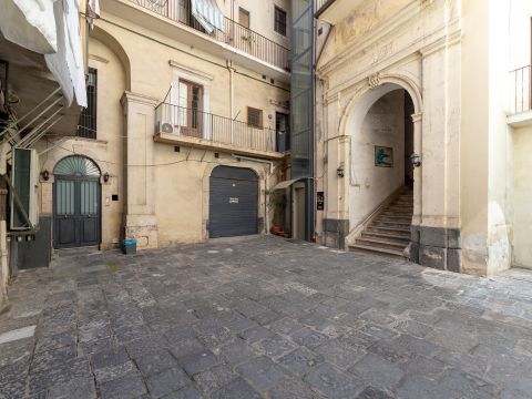 Via Vittorio Emanuele II, 108 - Catania