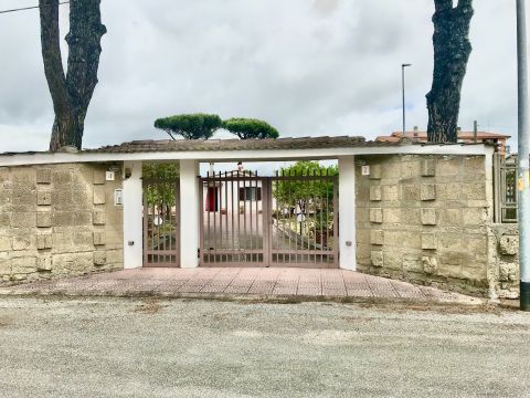 Via Borgomanero, 36 - Roma