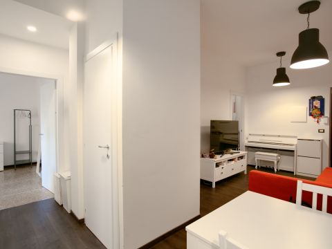 Via Laura Mantegazza, 35 - Roma