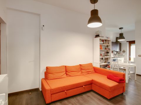 Via Laura Mantegazza, 35 - Roma