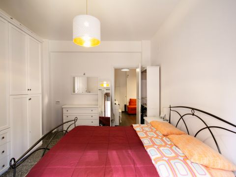 Via Laura Mantegazza, 35 - Roma