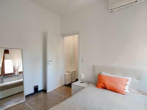 Via Laura Mantegazza, 35 - Roma
