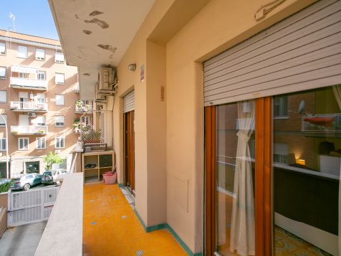 Via Laura Mantegazza, 35 - Roma
