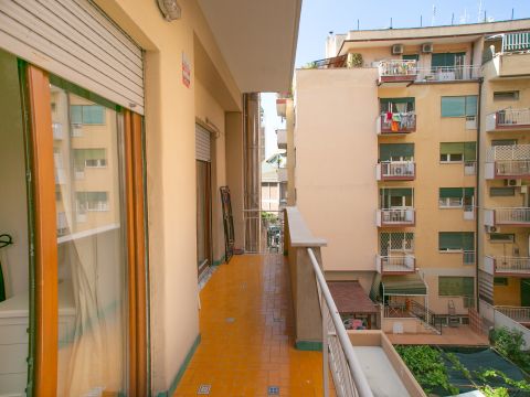 Via Laura Mantegazza, 35 - Roma