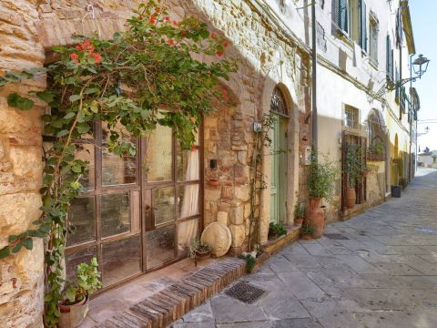 Via Enrico De Nicola - Rosignano Marittimo