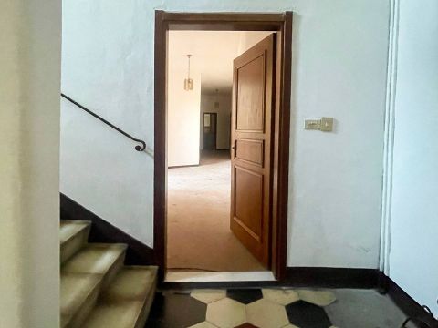 Via Sproni, 60 - Livorno