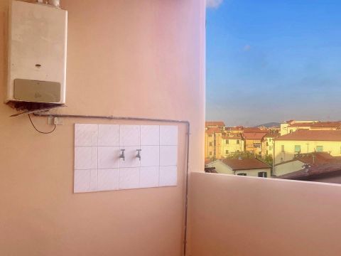 Via Sproni, 60 - Livorno